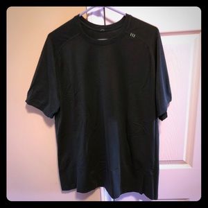 Lululemon metal vent tech XL
